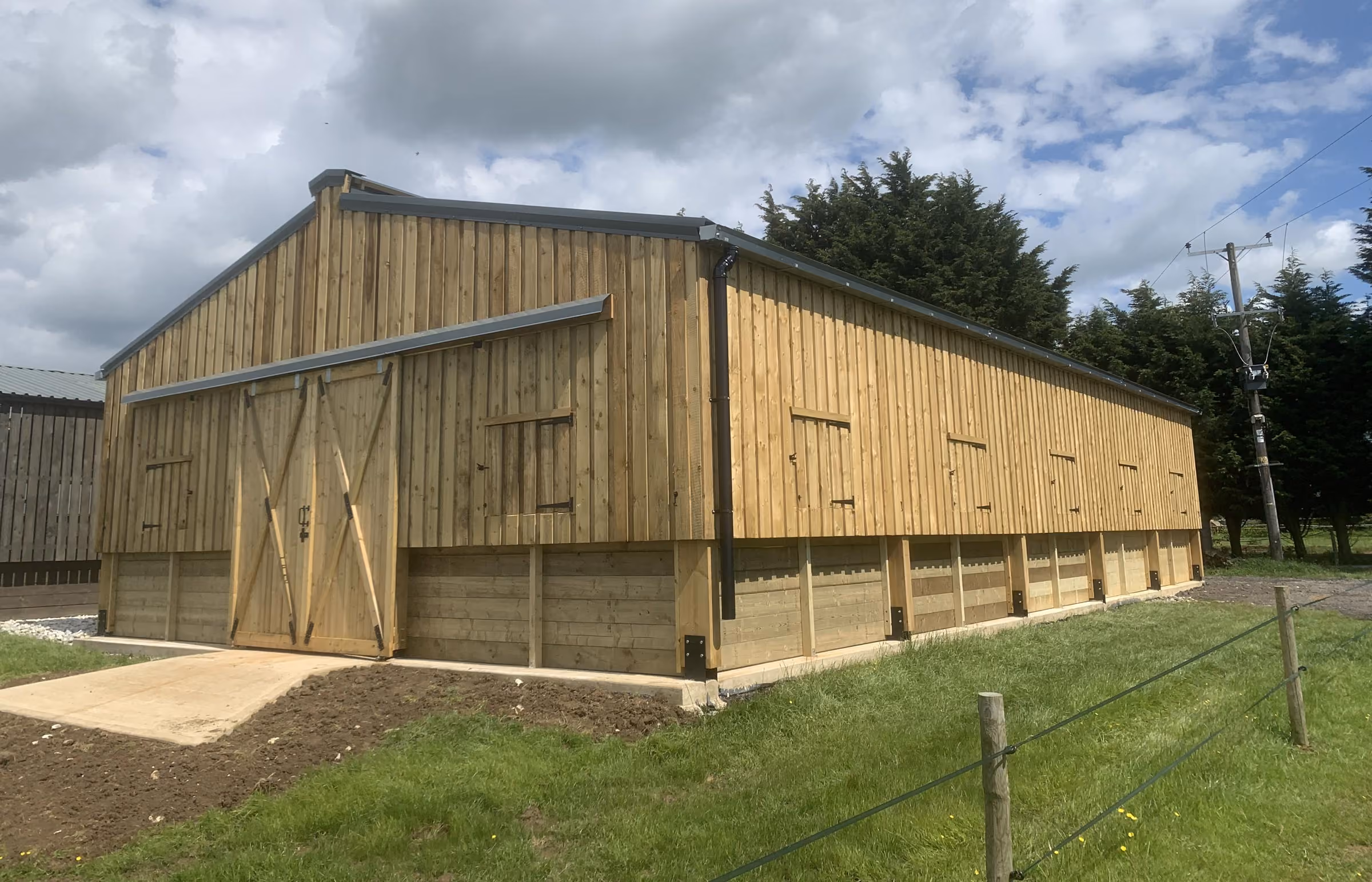 Steel-framed agricultural building in Northamptonshire
