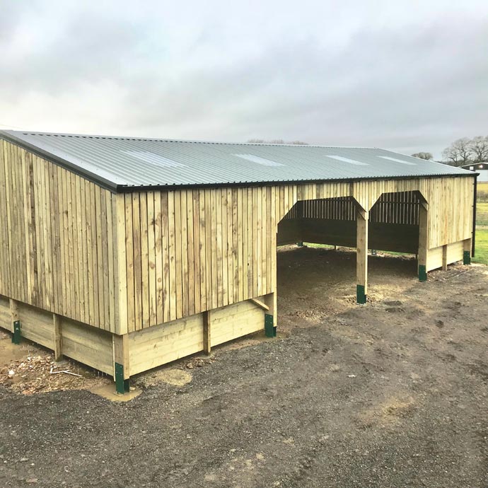 Farm stable contractors Warwickshire