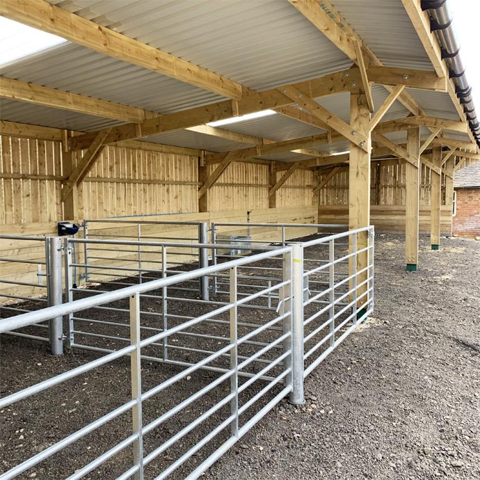 Timber framed farm building contractor in Cotswolds