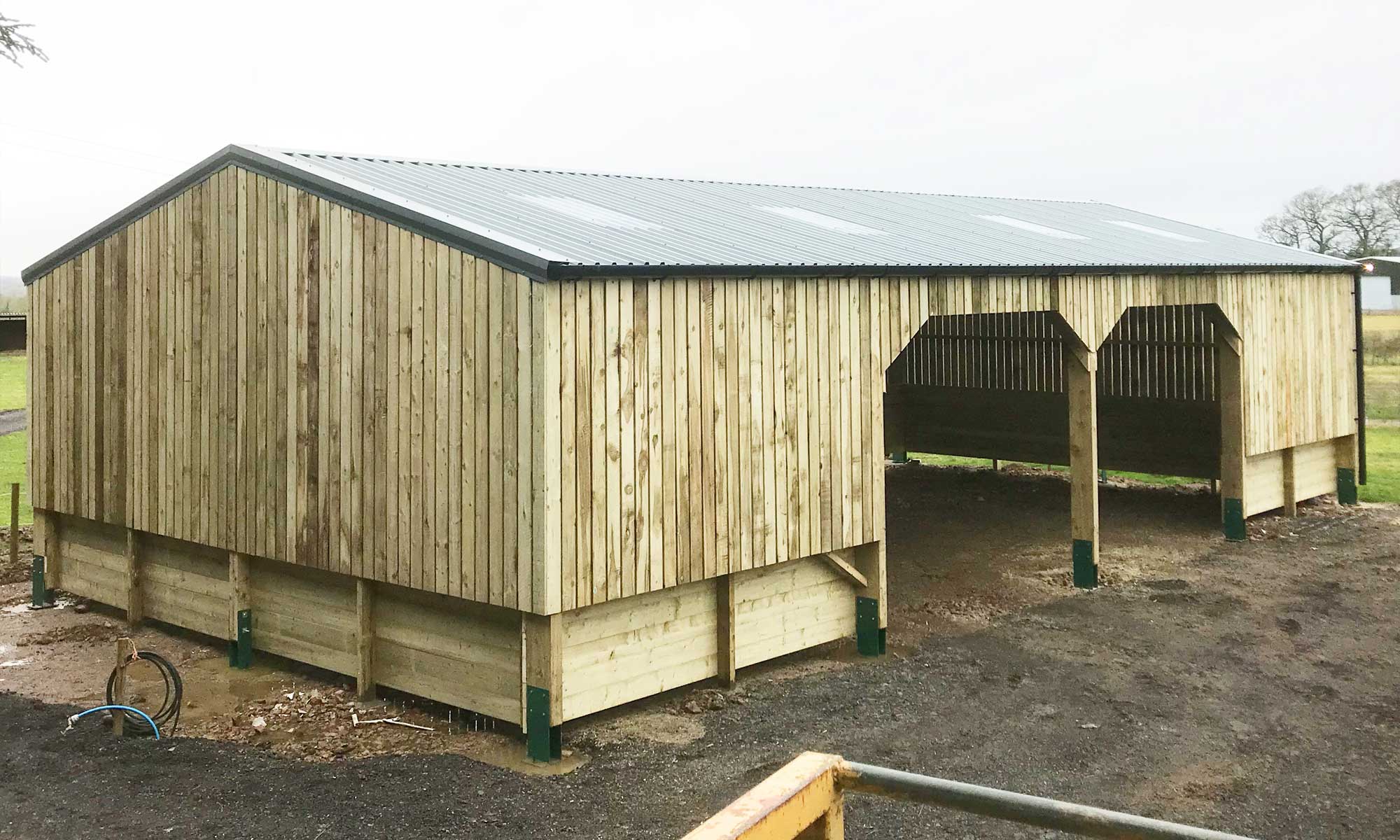 Wooden agricultural building contractor Warwickshire
